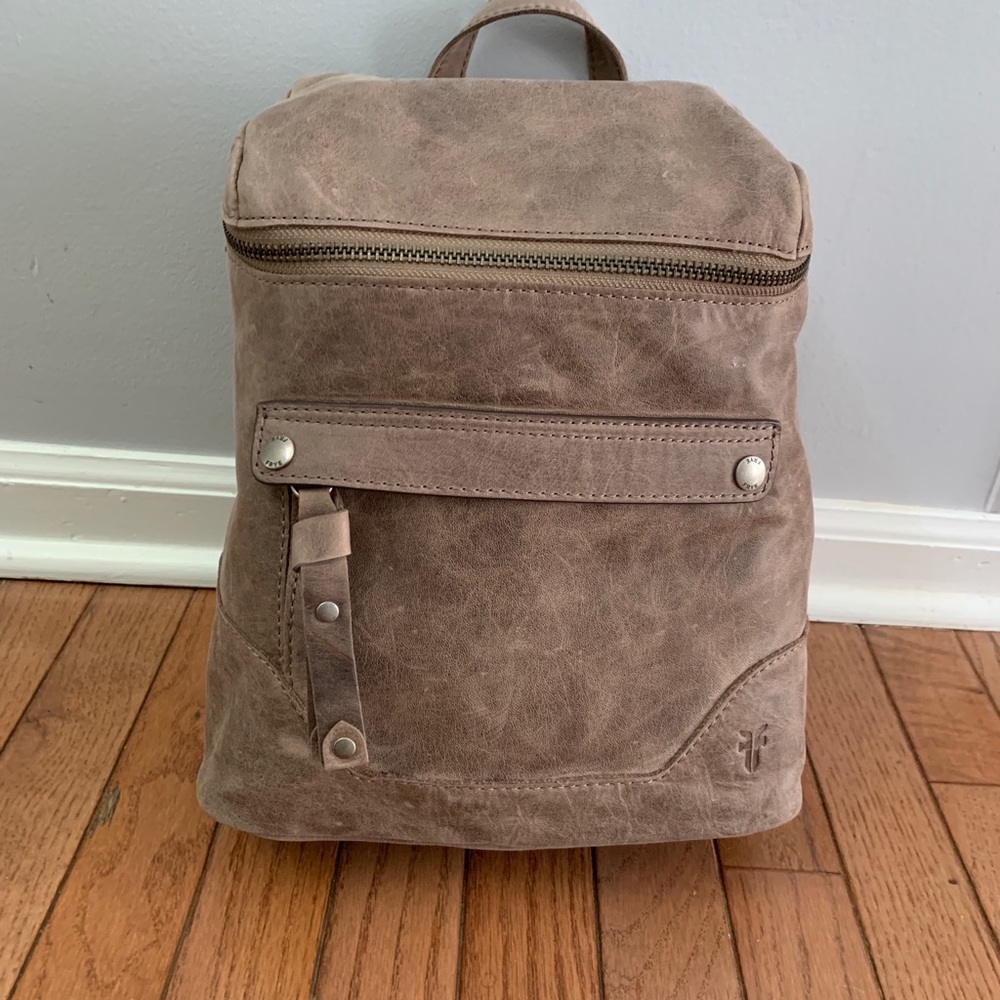 🎉HP🎉🎈Frye Melissa Leather Backpack-NWT
